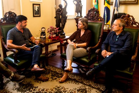 19.11.2019 - Prefeita Paula Mascarenhas em reunião com Sesc sobre o Festival Internacional de Música - Foto: Gustavo Vara