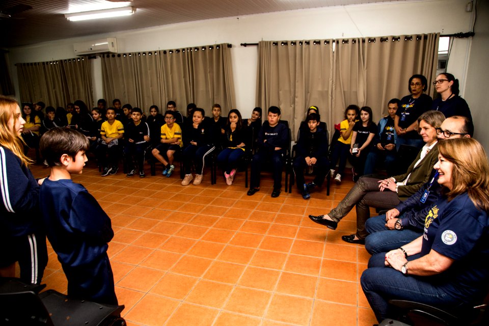 30.10.2019 - Prefeita Paula Mascarenhas visita os alunos dos 4º anos da Escola La Salle - Foto: Gustavo Vara