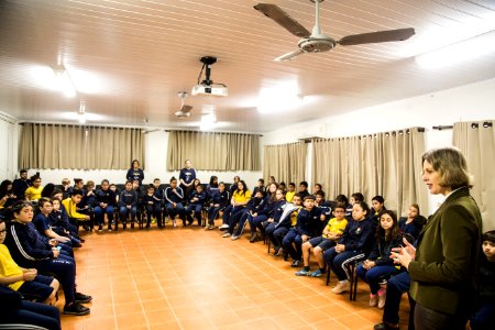 30.10.2019 - Prefeita Paula Mascarenhas visita os alunos dos 4º anos da Escola La Salle - Foto: Gustavo Vara