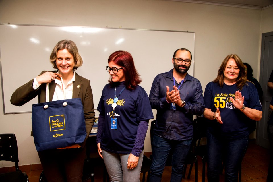 30.10.2019 - Prefeita Paula Mascarenhas visita os alunos dos 4º anos da Escola La Salle - Foto: Gustavo Vara