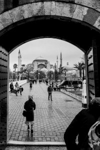 Santa Sofía desde los portones de la Mezquita Azul, Estambul