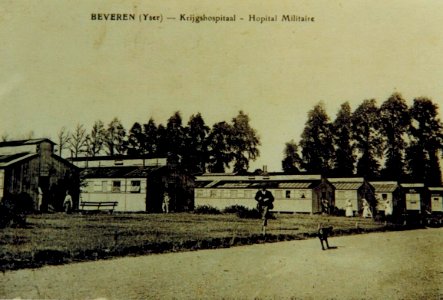 Belgisch militair hospitaal te Beveren a/d Ijzer 1917 photo