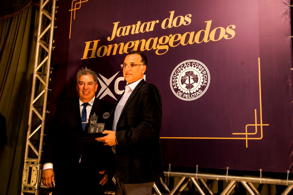22.10.2019 - Prefeita Paula Mascarenhas e o vice Idemar Barz participam do jantar da ACP e CDL para os homenageados de 2019 - Foto: Gustavo Vara