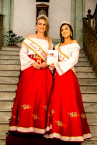 31.10.2019 - Prefeita Paula Mascarenhas recebe o convite para a Festa do Morango pelo secretário de Desenvolvimento Rural, Jair Seidel, acompanhado da Corte 2019 - Foto: Gustavo Vara