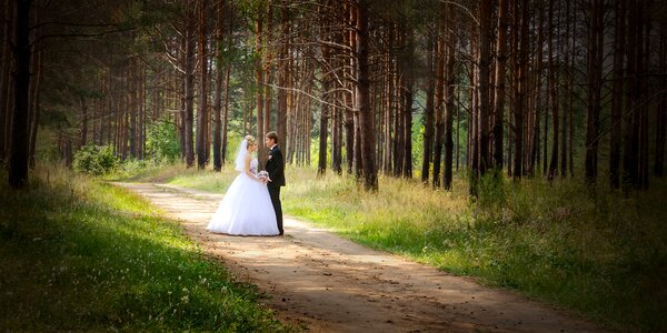 The groom dress nature