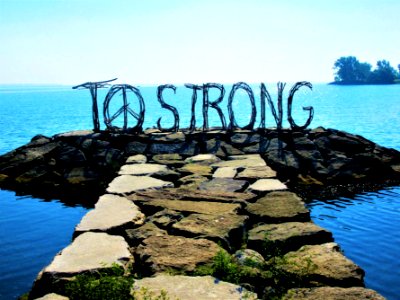TO strong