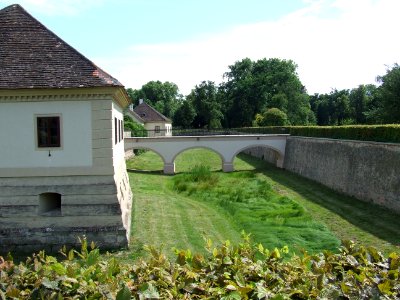 Foso del Schloss Grafenegg photo
