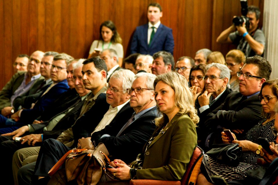 18.10.2019 - Prefeita Paula Mascarenhas participa da palestra do presidente da Câmara dos Deputados, Rodrigo Maia, promovida pelo deputado federal Daniel Trzeciak - Foto: Gustavo Vara