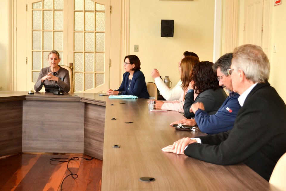17.10.19 Prefeita recebe líder Raps Maryanne Ribeiro - Foto Adriana Rabassa