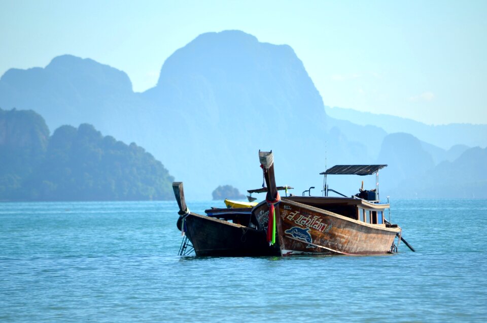 Sea water ship photo