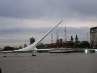 Puente de la Mujer, del arquitecto Santiago Calatrava