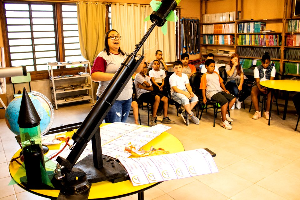11.10.2019 - Apresentação dos alunos sobre a Olimpíada de Astronomia e Mostra Brasileira de Foguetes - Foto Michel Corvello