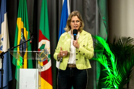 10.10.2019 - Prefeita Paula Mascarenhas participa do evento Cenários, Expectativas e Oportunidades, na UCPEL - Foto: Gustavo Vara