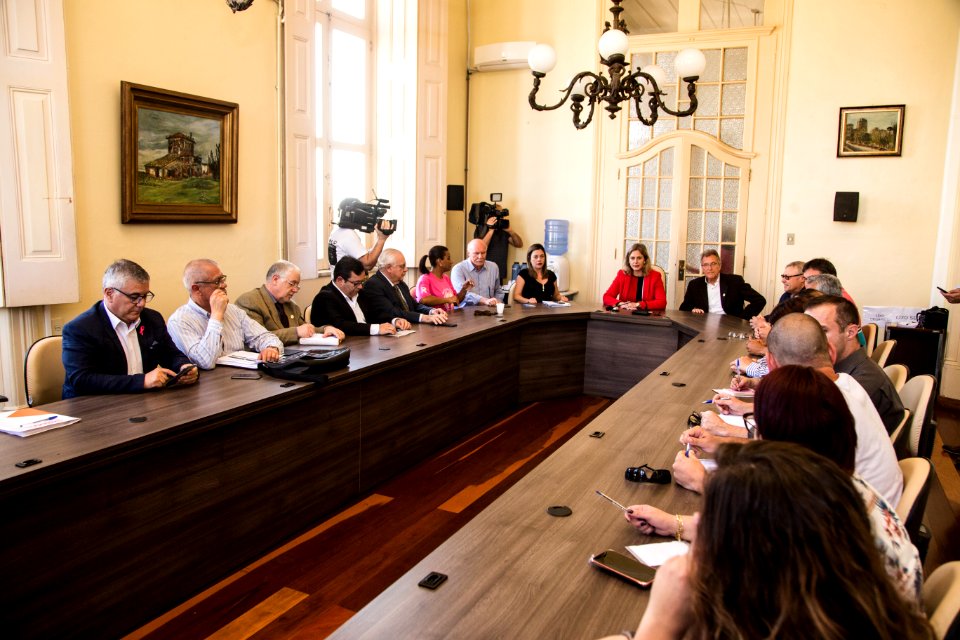 09.10.2019 - Prefeita Paula Mascarenhas durante reunião com representantes do SIMP - Foto: Gustavo Vara