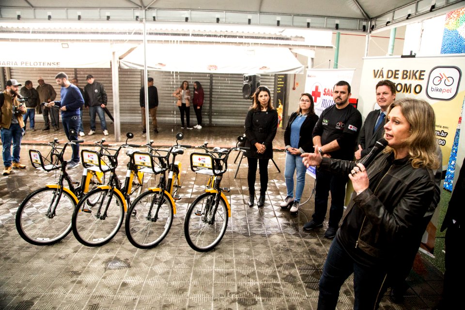 04.10.2019 - Prefeita Paula Mascarenhas no evento de início do Bikepel - Foto: Gustavo Vara