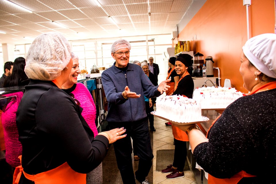 27.09.2019 - Vice-prefeito Idemar Barz e o secretário Gilmar Bazanella da Sdeti realizam visita guiada à fábrica de doces Monalu como parte da Semana do Turismo - Foto Michel Corvello