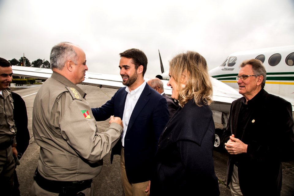 25.09.2019 - Prefeita Paula Mascarenhas recepciona o Governador Eduardo Leite no aeroporto de Pelotas - Foto: Gustavo Vara