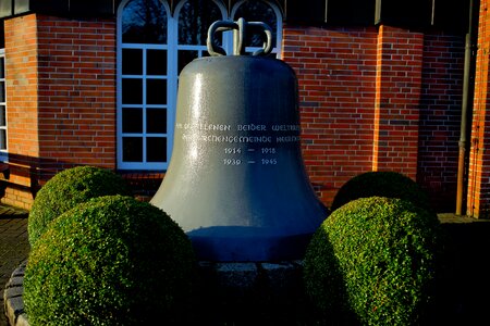 Monument war victims tribute