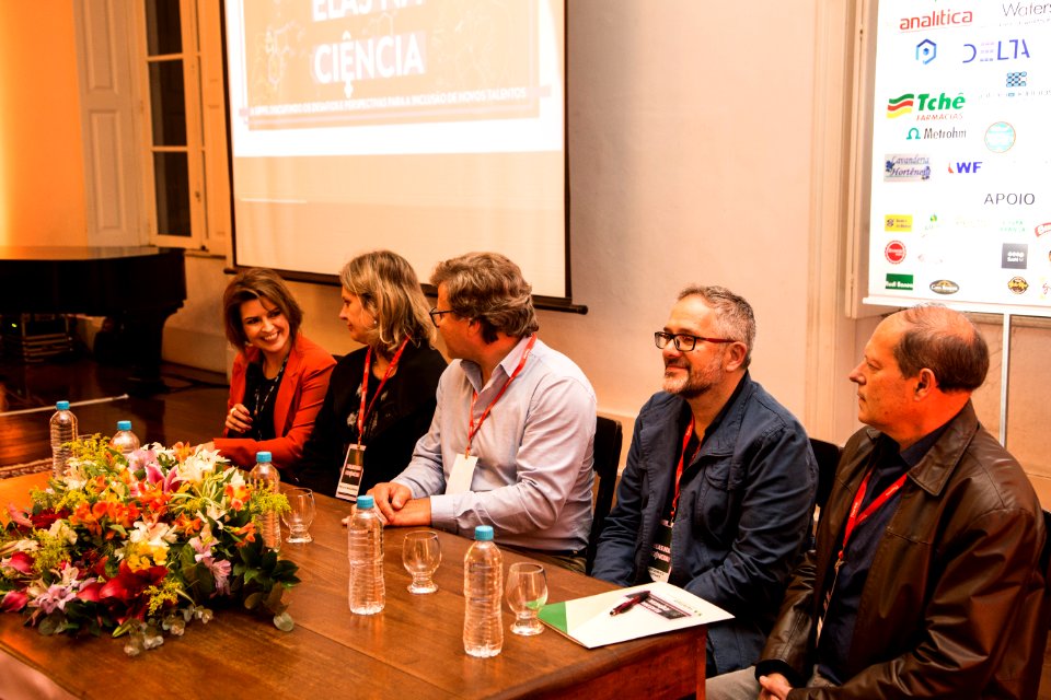 25.09.2019 - Prefeita Paula Mascarenhas participa da abertura do evento ‘Elas na Ciência: a UFPEL discutindo os desafios e perspectivas para a inclusão de novos talentos’ - Foto: Gustavo Vara