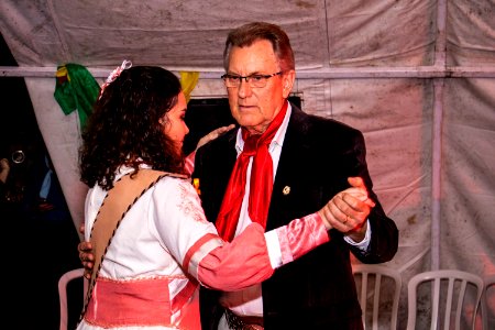 19.09.2019 - Vice-prefeito Idemar Barz prestigia show do grupo Querência - Foto Michel Corvello
