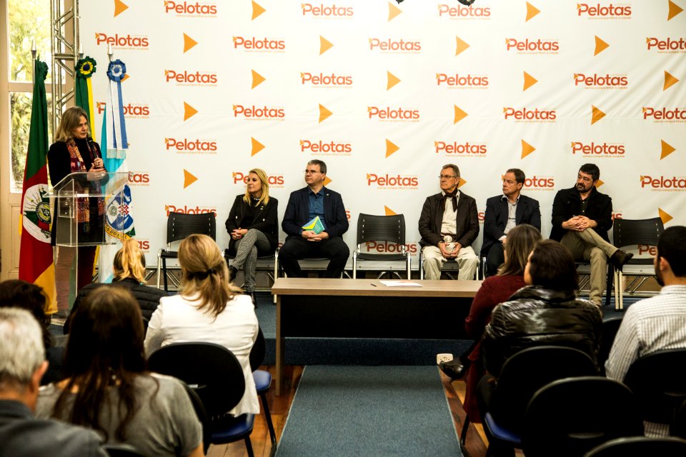 16.09.2019 - Prefeita Paula Mascarenhas realiza assinatura de convênio com o IFSul para realização de curso destinado aos educadores sociais - Foto: Gustavo Vara