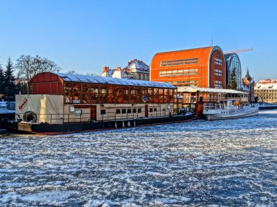 River winter architecture