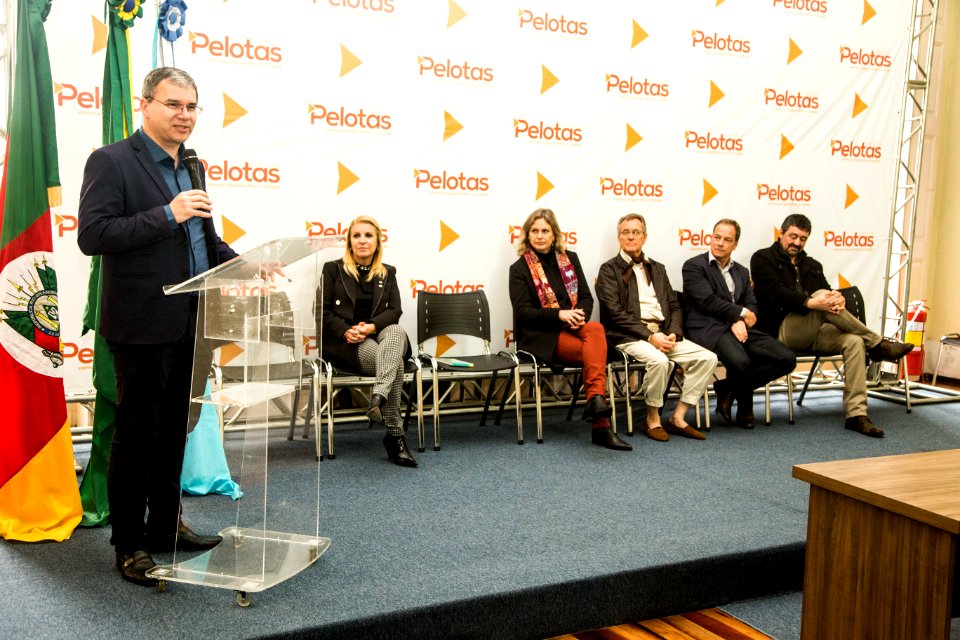 16.09.2019 - Prefeita Paula Mascarenhas realiza assinatura de convênio com o IFSul para realização de curso destinado aos educadores sociais - Foto: Gustavo Vara