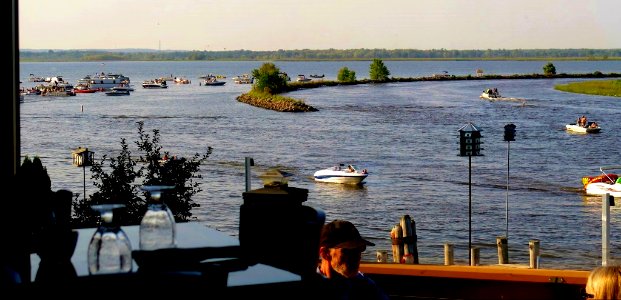 Dining on the river