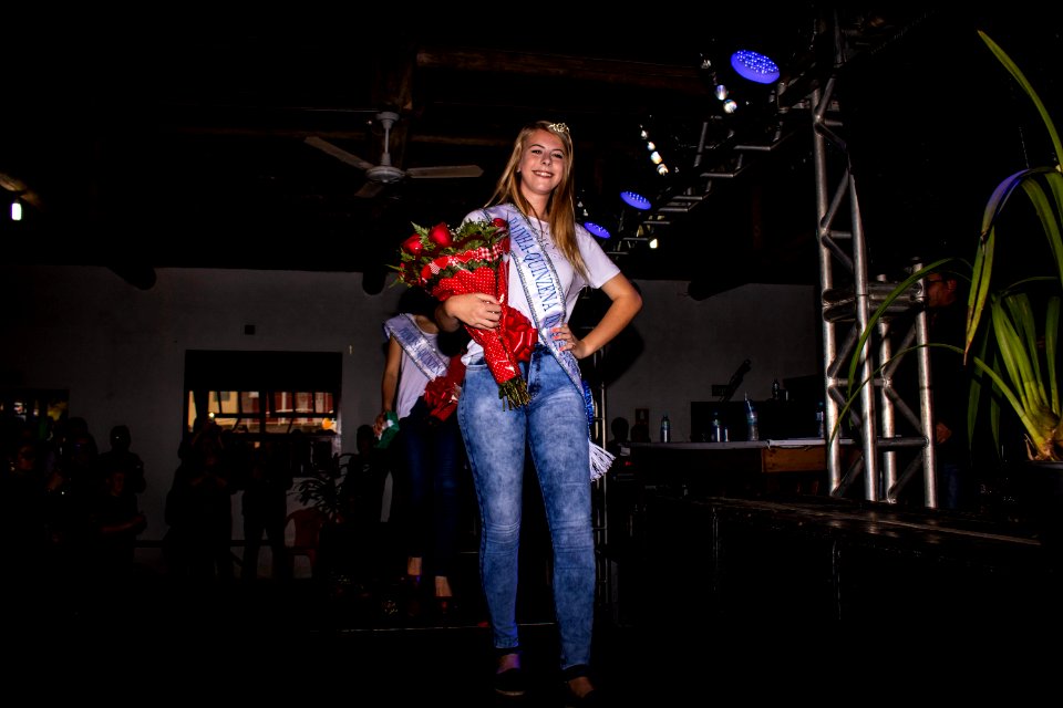 08.09.2019 - Vice-prefeito Idemar Barz e o secretário de Desenvolvimento Rural, Jair Seidel participam de festa na colônia com escolha da corte do pêssego - Foto Michel Corvello