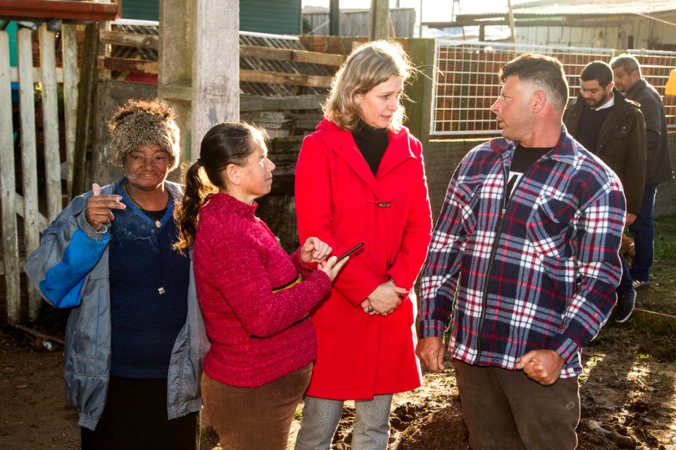 12.09.2019 - Prefeita Paula Mascarenhas  durante visita a um dos pontos da cidade que passou por alagamentos, no Corredor do Obelisco - Foto: Gustavo Vara