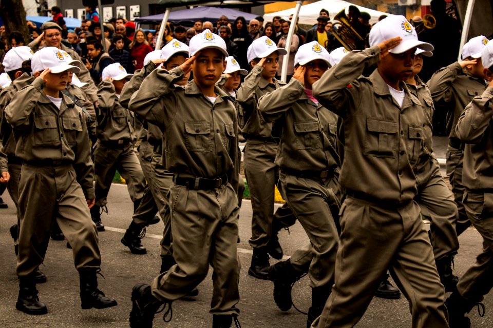 07.09.2019 - Prefeita Paula e o vice-prefeito Idemar Barz prestigiam desfile cívico militar de 7 de setembro - Foto Michel Corvello