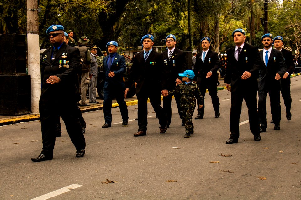 07.09.2019 - Prefeita Paula e o vice-prefeito Idemar Barz prestigiam desfile cívico militar de 7 de setembro - Foto Michel Corvello