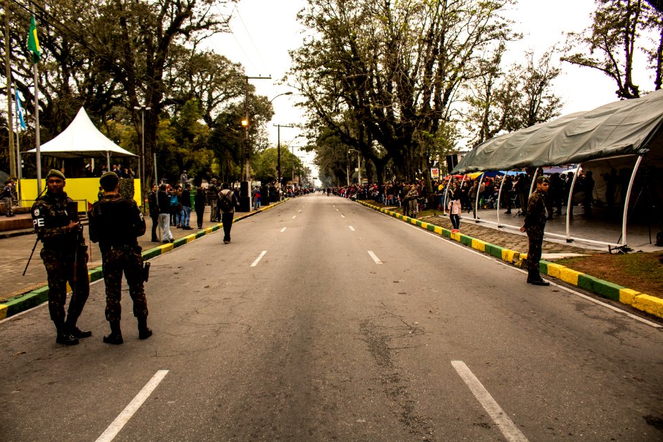 07.09.2019 - Prefeita Paula e o vice-prefeito Idemar Barz prestigiam desfile cívico militar de 7 de setembro - Foto Michel Corvello