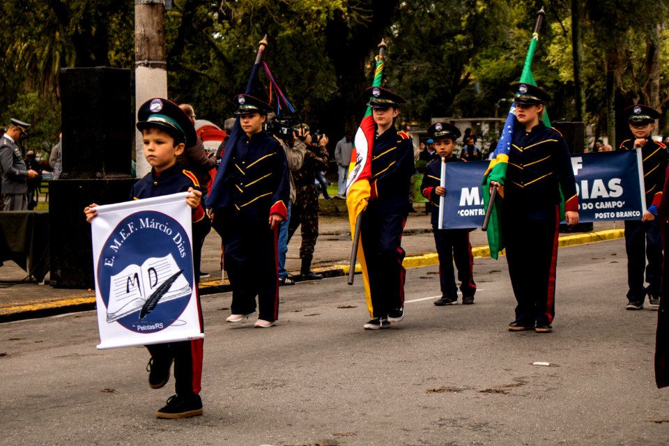 07.09.2019 - Prefeita Paula e o vice-prefeito Idemar Barz prestigiam desfile cívico militar de 7 de setembro - Foto Michel Corvello