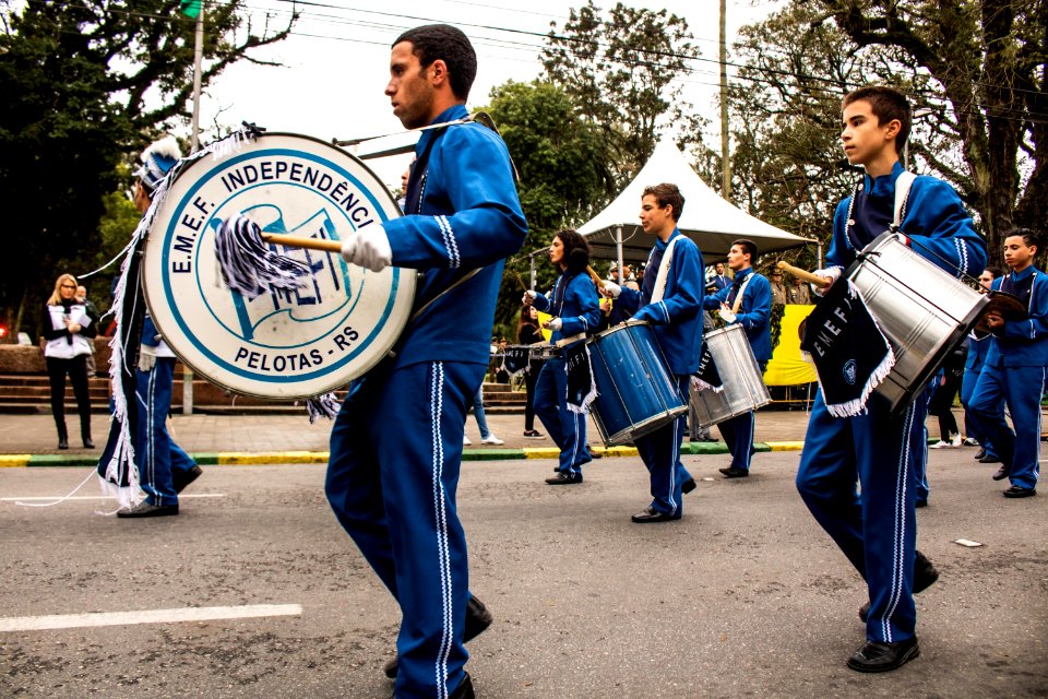 07.09.2019 - Prefeita Paula e o vice-prefeito Idemar Barz prestigiam desfile cívico militar de 7 de setembro - Foto Michel Corvello