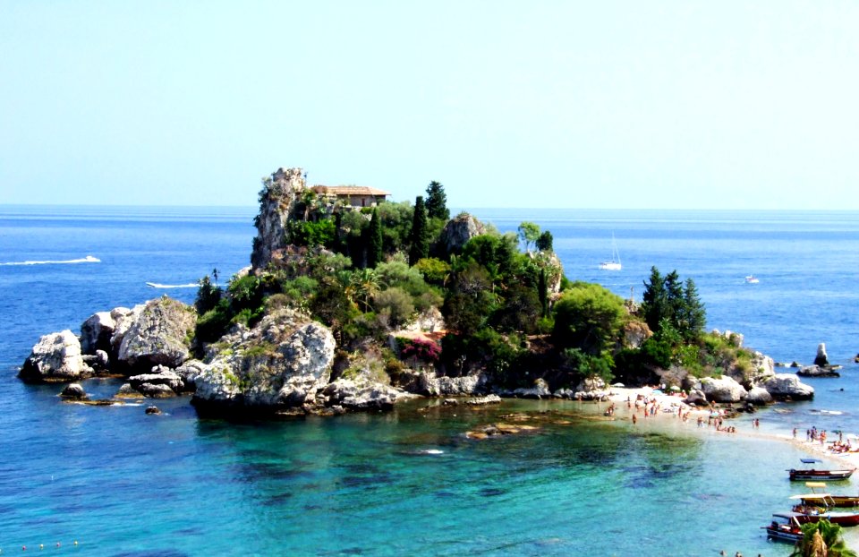 Isola Bella-Taormina-Messina-Sicilia-Italy - Creative Commons by gnuckx