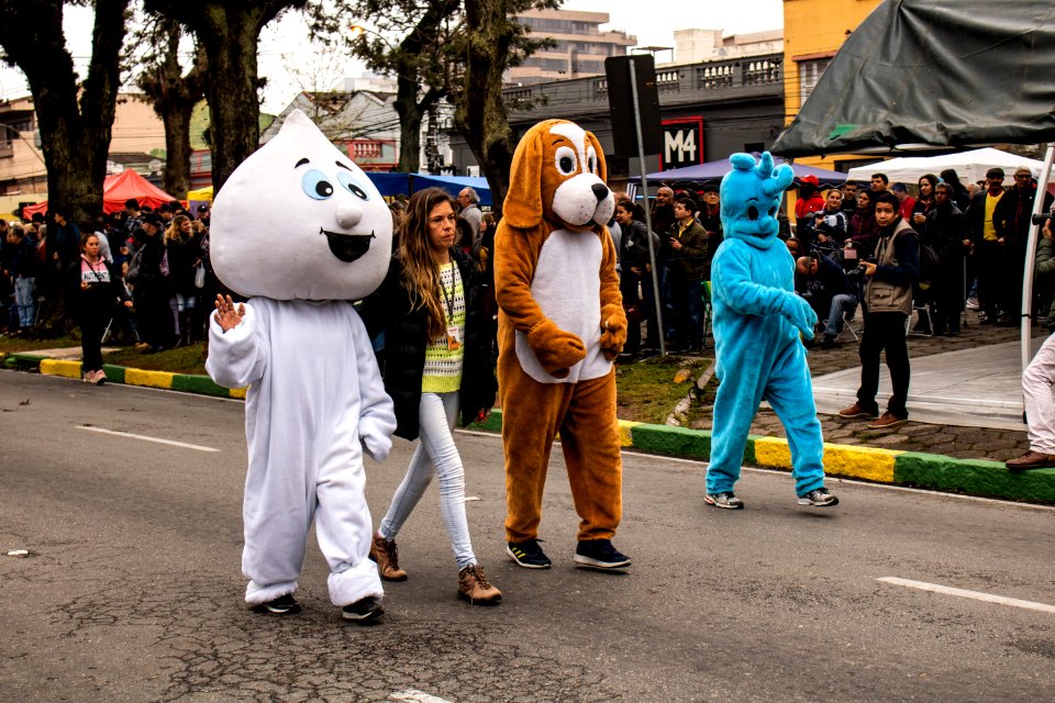 07.09.2019 - Prefeita Paula e o vice-prefeito Idemar Barz prestigiam desfile cívico militar de 7 de setembro - Foto Michel Corvello