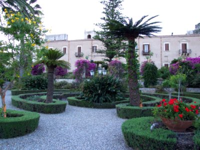 Hotel San Domenico-Taormina-Sicilia-Italy - Creative Commons by gnuckx photo