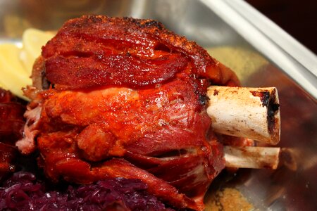 Pork knuckle knee pig