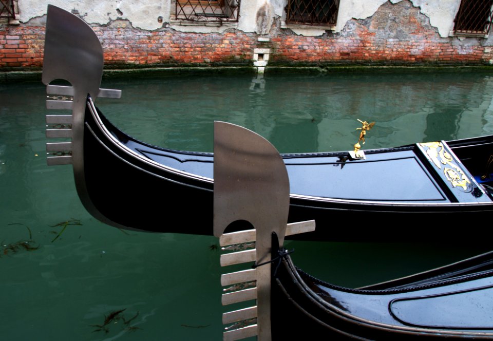 Gondola of Venice Italy - Creative Commons by gnuckx