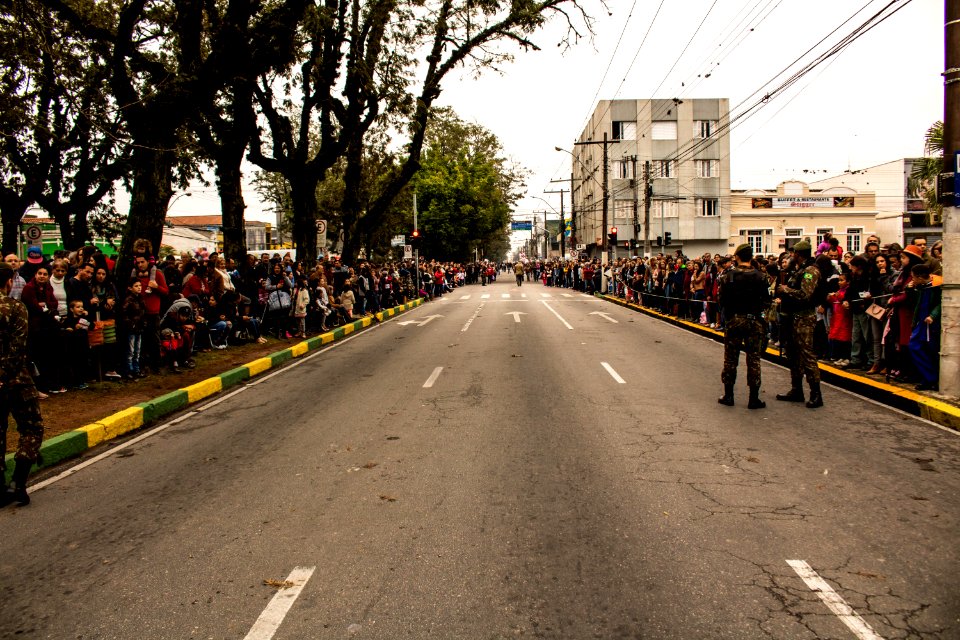 07.09.2019 - Prefeita Paula e o vice-prefeito Idemar Barz prestigiam desfile cívico militar de 7 de setembro - Foto Michel Corvello
