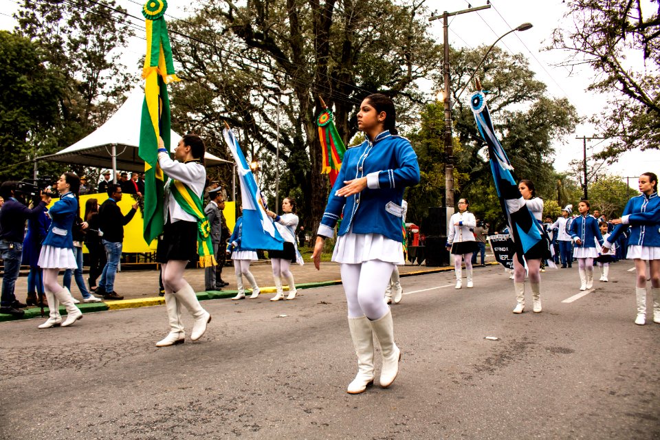 07.09.2019 - Prefeita Paula e o vice-prefeito Idemar Barz prestigiam desfile cívico militar de 7 de setembro - Foto Michel Corvello