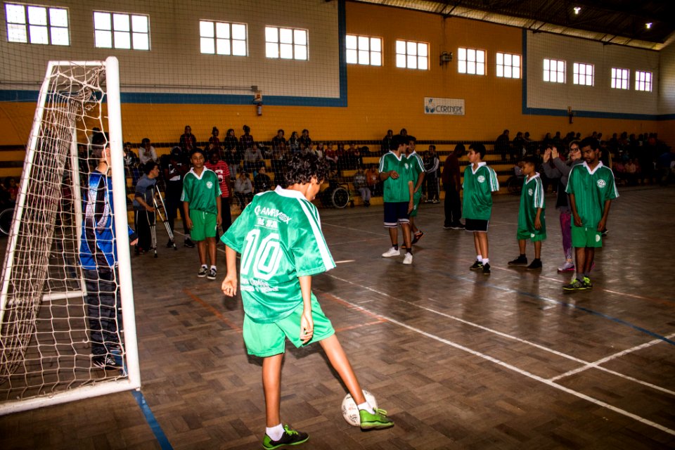 28.08.2019 - Tarde esportiva com alunos das escolas especiais e do Centro Social Urbano do Areal - Foto Michel Corvello