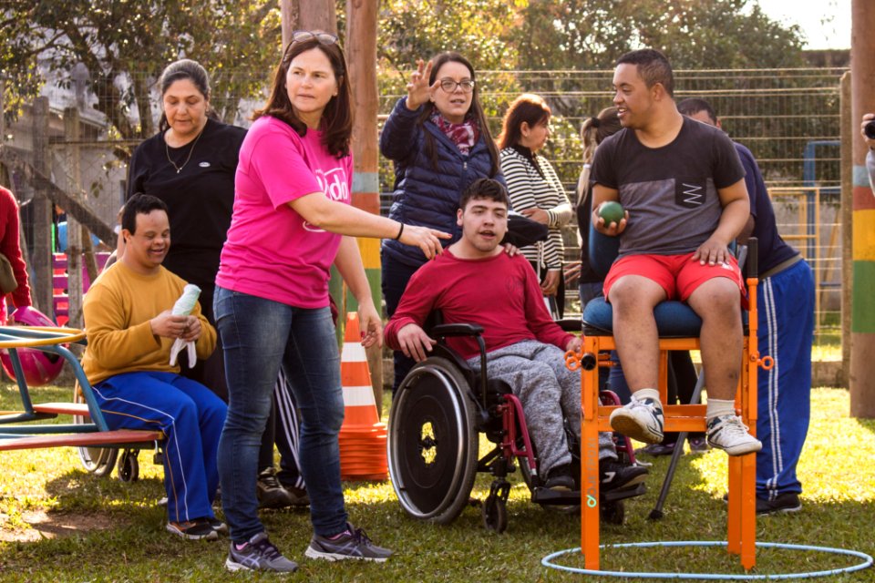 28.08.2019 - Tarde esportiva com alunos das escolas especiais e do Centro Social Urbano do Areal - Foto Michel Corvello
