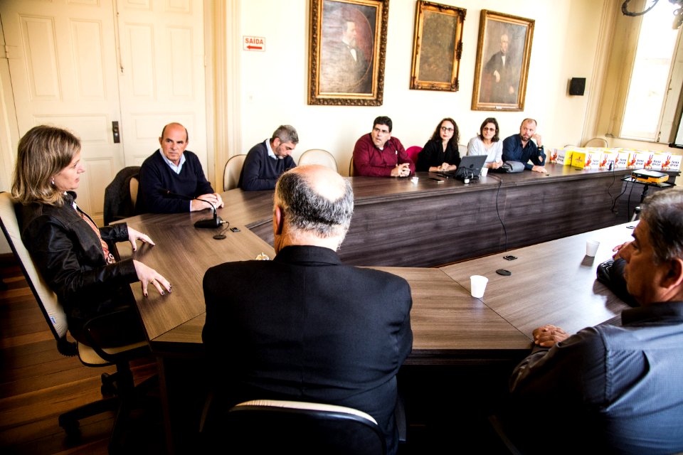 27.08.2019 - Prefeita Paula Mascarenhas em reunião com o CDL sobre os resultados da Fenadoce - Foto: Gustavo Vara