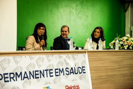 26.08.2019 - Prefeita Paula Mascarenhas participa da abertura do Seminário "Educação permanente em saúde para o  desenvolvimento do trabalho na saúde: pensando sobre o cuidado, a gestão e o controle social em Pelotas - Foto: Gustavo Vara
