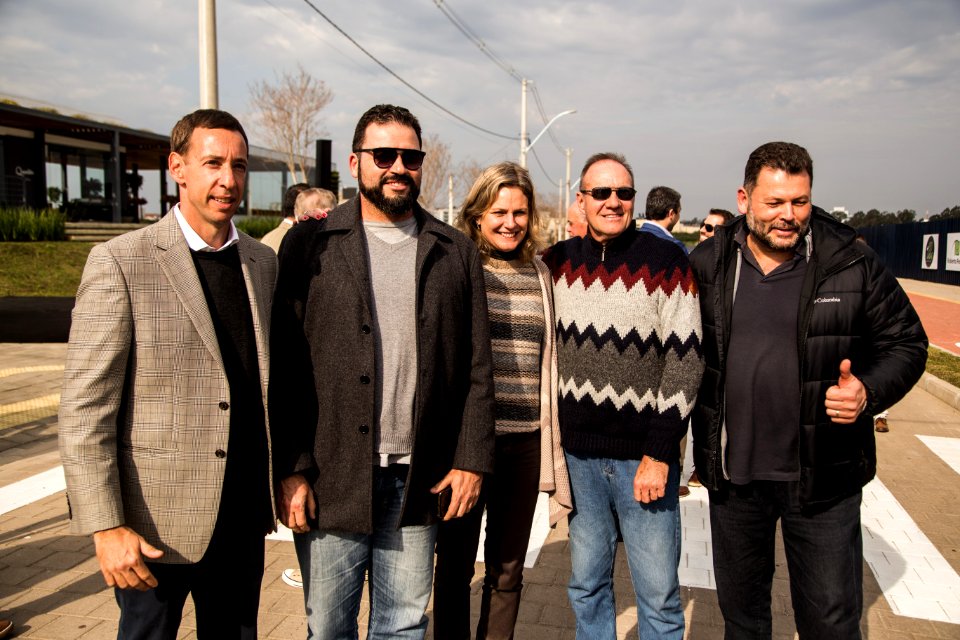 16.08.2019 - Prefeita Paula Mascarenhas e o vice Idemar Barz participam da inauguração da rua Coletora que ligará o Bairro Quartier à avenida Fernando Osório - Foto: Gustavo Vara