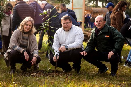16.08.2019 - Prefeita Paula Mascarenhas participa do plantio de 250 mudas de árvores na Barragem Santa Bárbara - Foto: Gustavo Vara