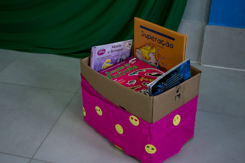 15.08.2019   Entrega de doação de livros do Colégio São José - Fotos Igor Sobral