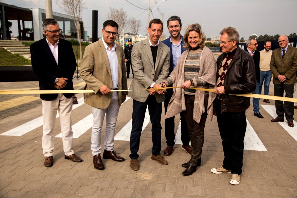 16.08.2019 - Prefeita Paula Mascarenhas e o vice Idemar Barz participam da inauguração da rua Coletora que ligará o Bairro Quartier à avenida Fernando Osório - Foto: Gustavo Vara